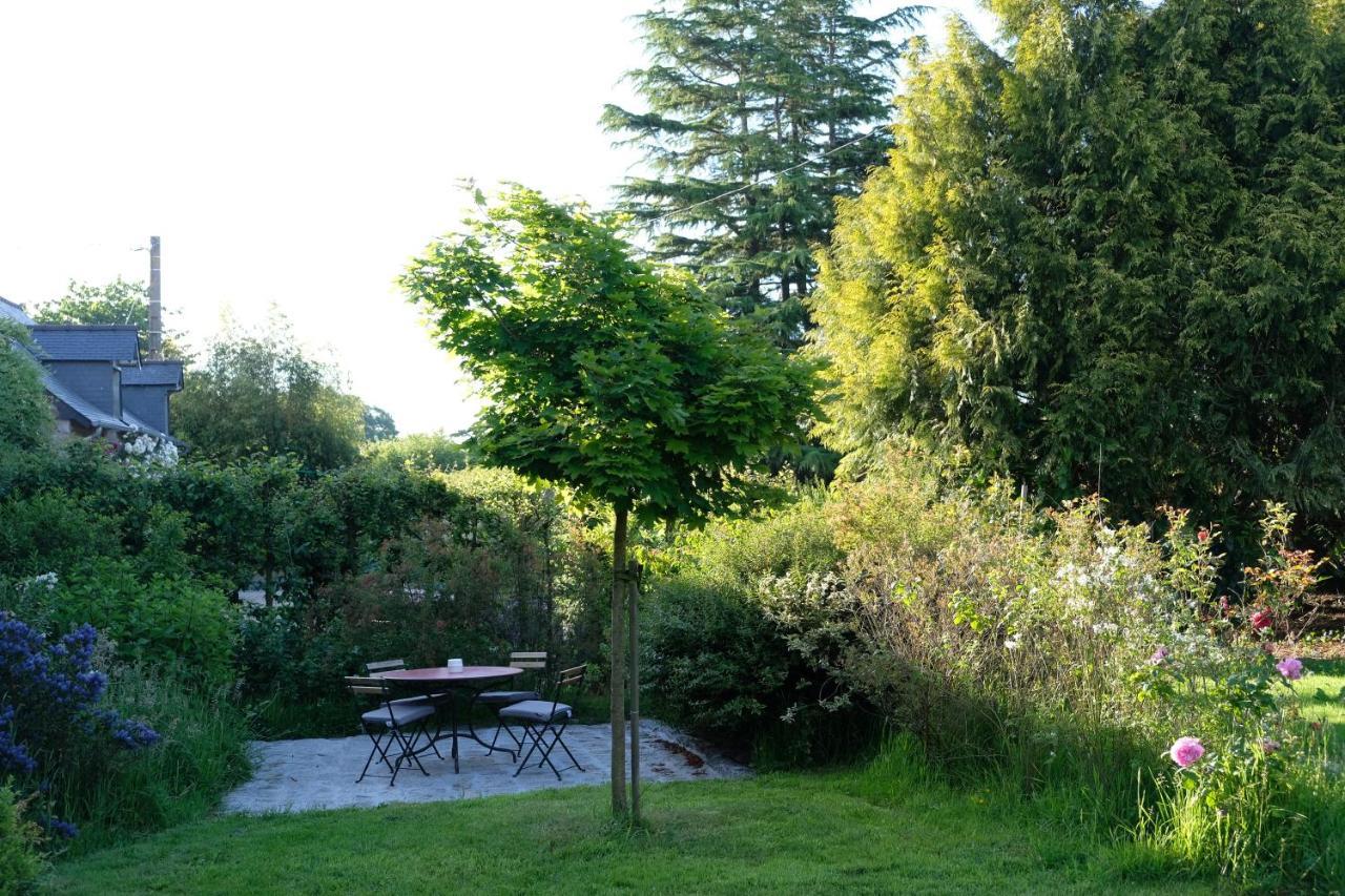 La Maison Jaune A La Janaie Parigne ภายนอก รูปภาพ