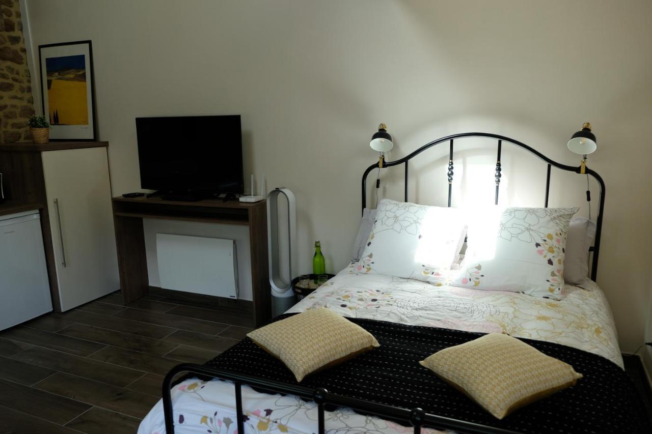 La Maison Jaune A La Janaie Parigne ภายนอก รูปภาพ